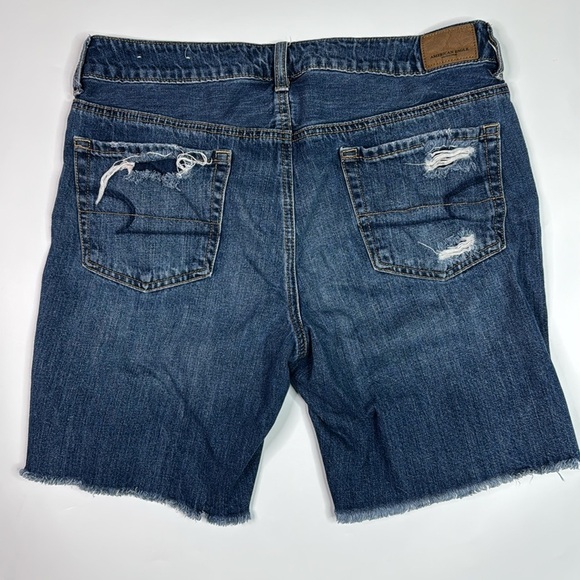 American Eagle Tomgirl Bermuda Distressed Shorts Size 8 - Picture 2 of 11